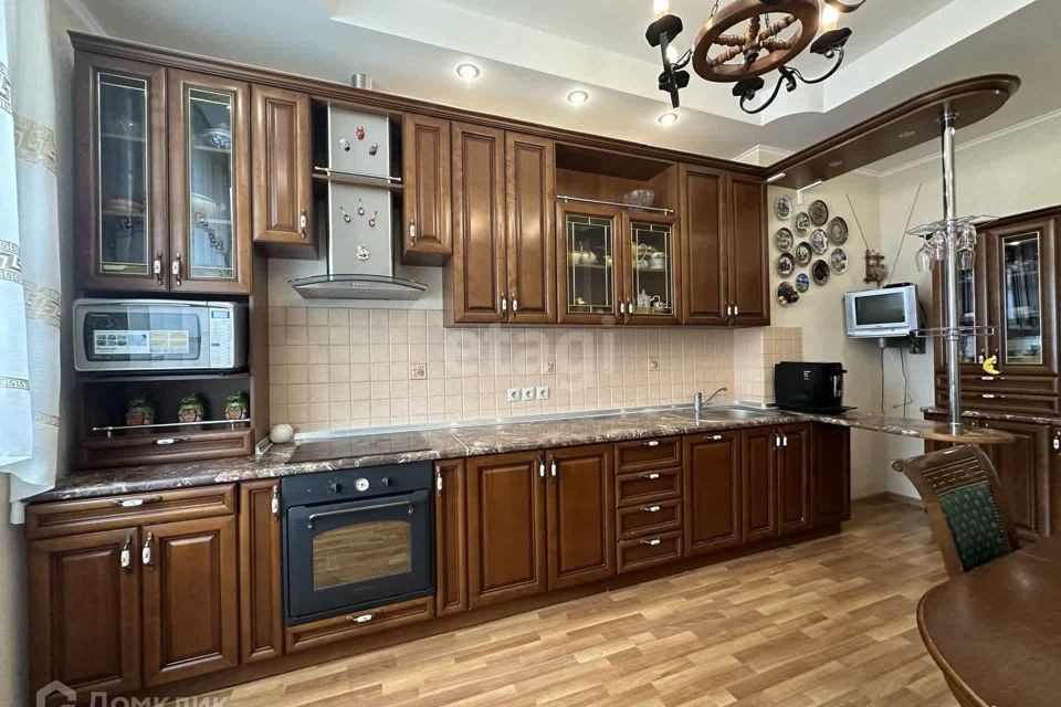 Продаётся 3-комнатная квартира, 114.3 м²