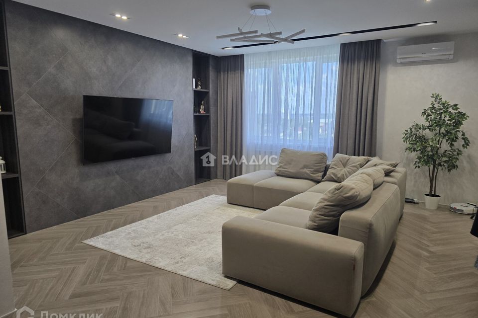 Продаётся 3-комнатная квартира, 109.6 м²