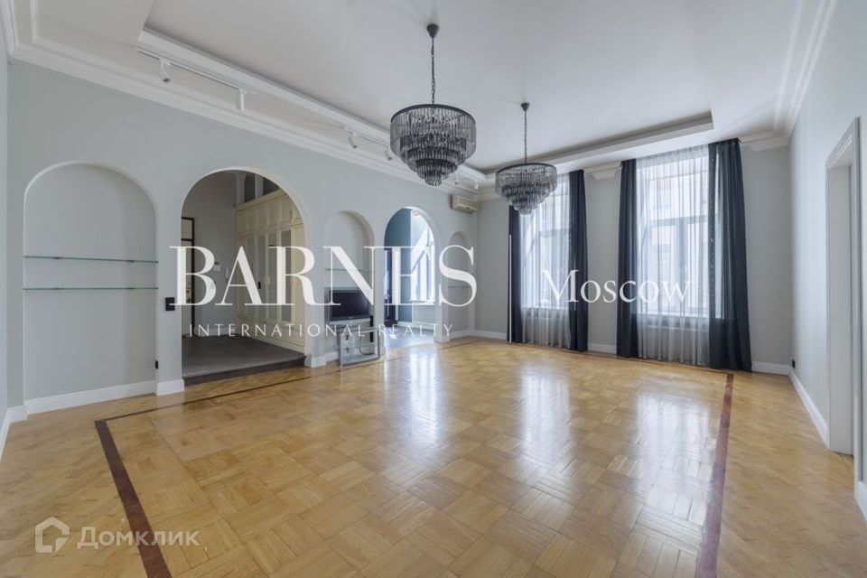 Сдаётся 4-комнатная квартира, 183 м²