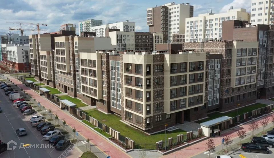 Продаётся 1-комнатная квартира, 42.8 м²