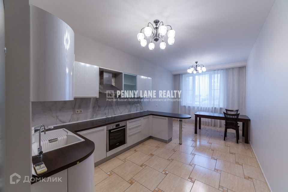 Сдаётся 4-комнатная квартира, 150 м²