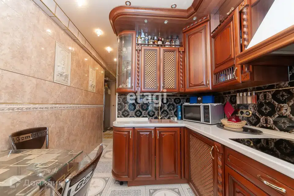 Продаётся 3-комнатная квартира, 56.7 м²