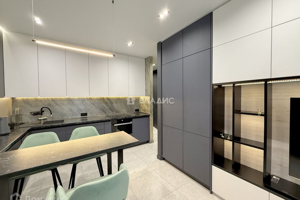 Продаётся 1-комнатная квартира, 41.7 м²