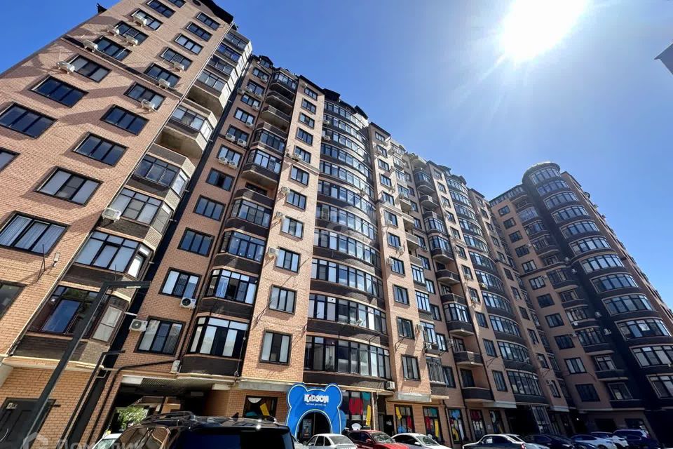 Продаётся 1-комнатная квартира, 57 м²