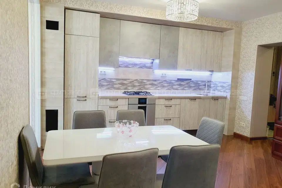 Продаётся 3-комнатная квартира, 93.6 м²