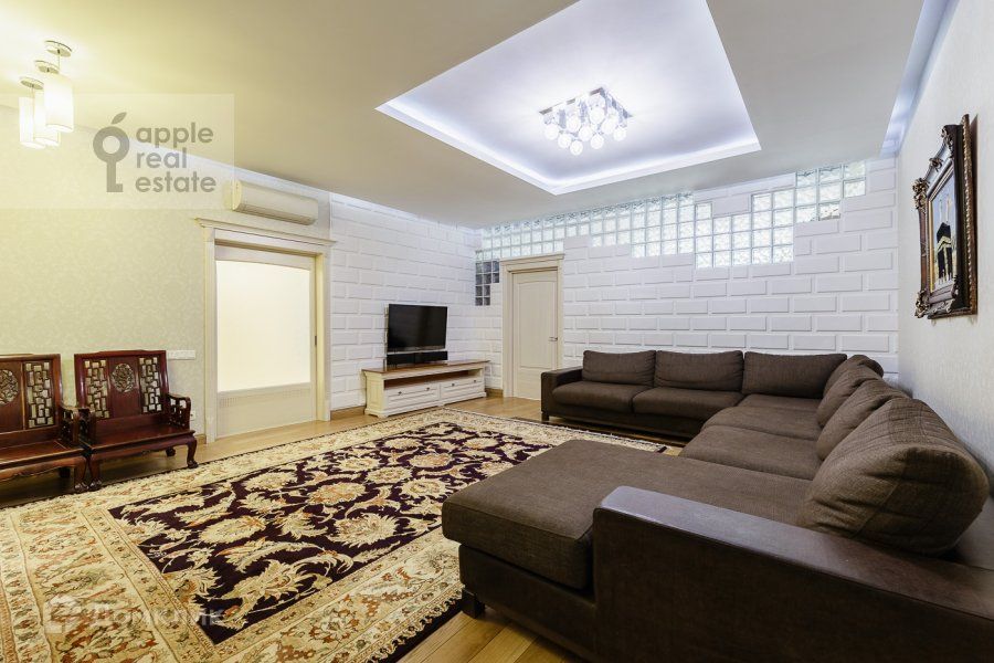 Сдаётся 4-комнатная квартира, 161.4 м²