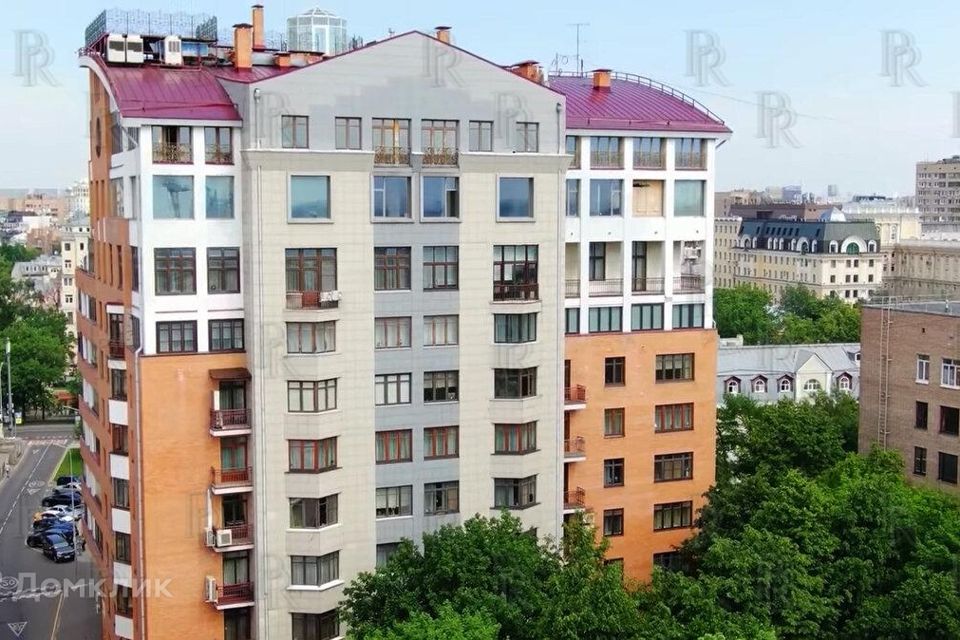 Продаётся 3-комнатная квартира, 254.1 м²