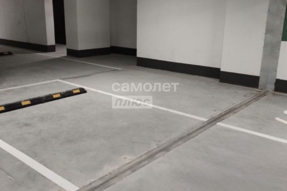 Продаётся машиноместо, 14 м²