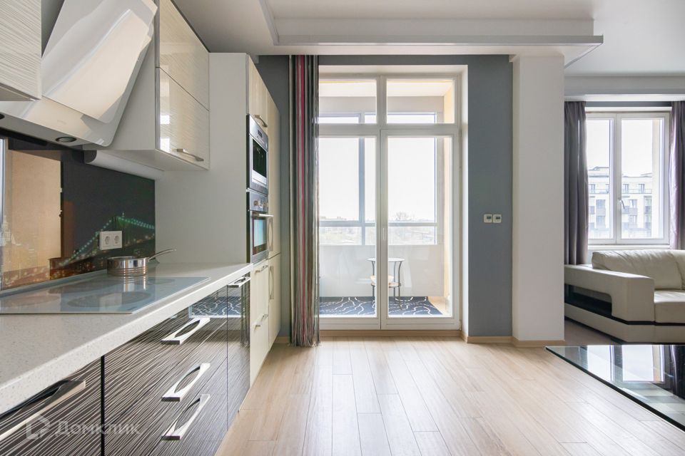 Сдаётся 2-комнатная квартира, 67.9 м²