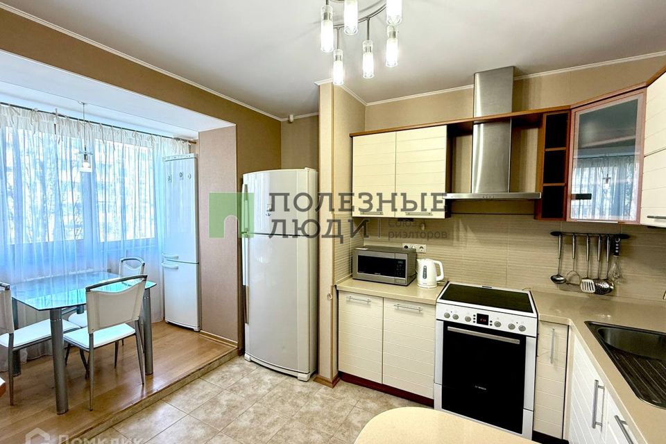Продаётся 2-комнатная квартира, 76.6 м²