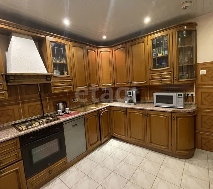 Продаётся 3-комнатная квартира, 70.3 м²