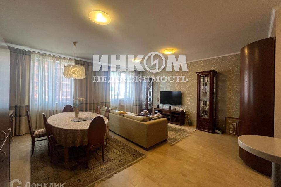 Продаётся 3-комнатная квартира, 100 м²