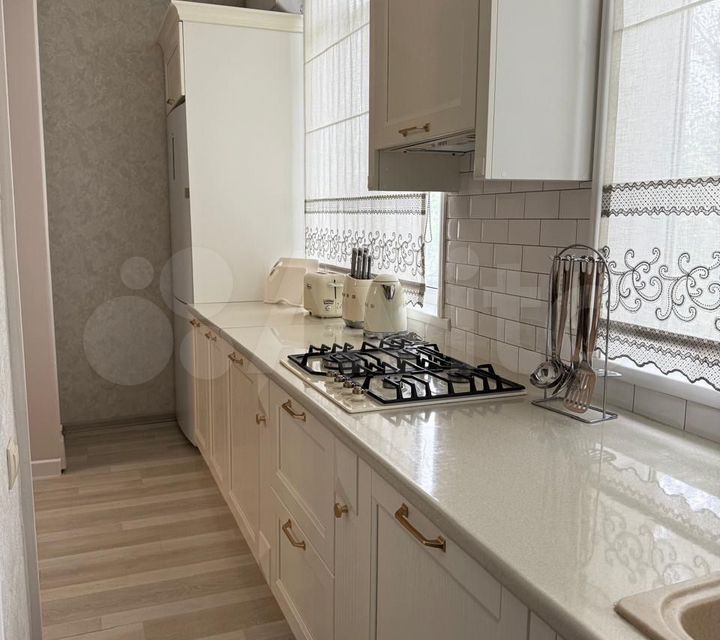Продаётся 4-комнатная квартира, 40 м²