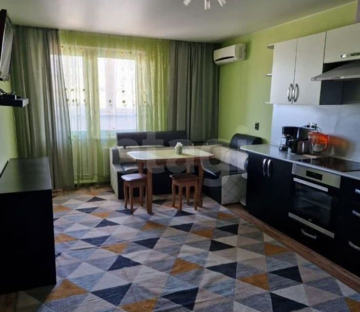 Продаётся 3-комнатная квартира, 89.9 м²