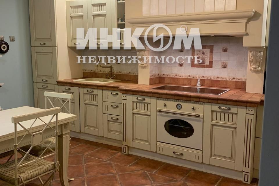 Продаётся 1-комнатная квартира, 49.2 м²