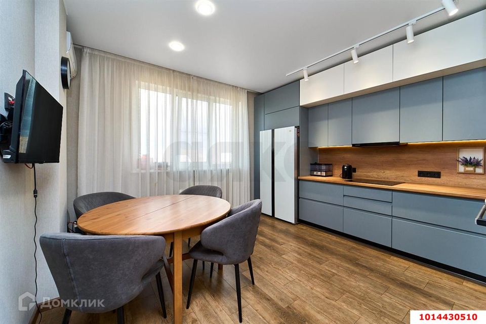 Продаётся 2-комнатная квартира, 90 м²