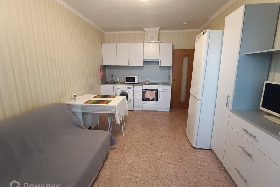 Продаётся 1-комнатная квартира, 42.7 м²