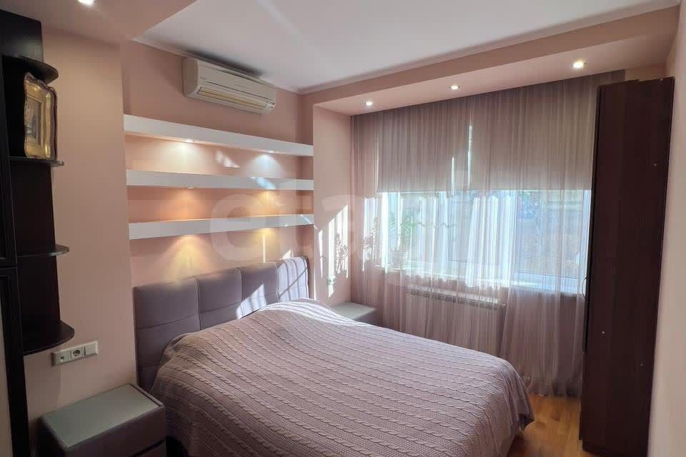 Продаётся 2-комнатная квартира, 65.7 м²