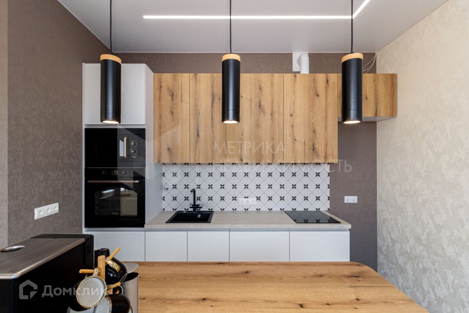 Продаётся 3-комнатная квартира, 116.3 м²