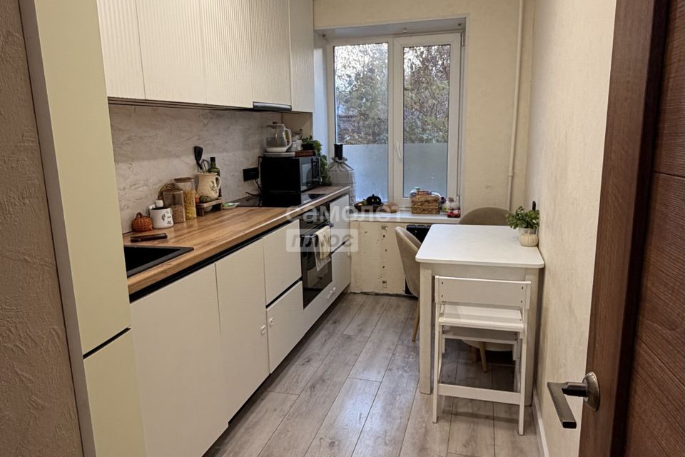 Продаётся 3-комнатная квартира, 57.2 м²