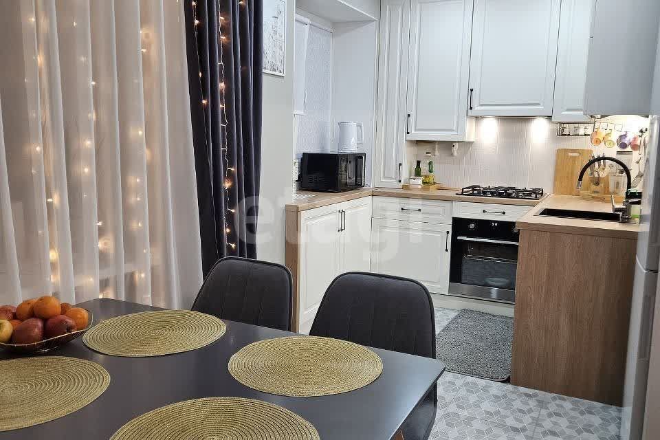 Продаётся 3-комнатная квартира, 60 м²
