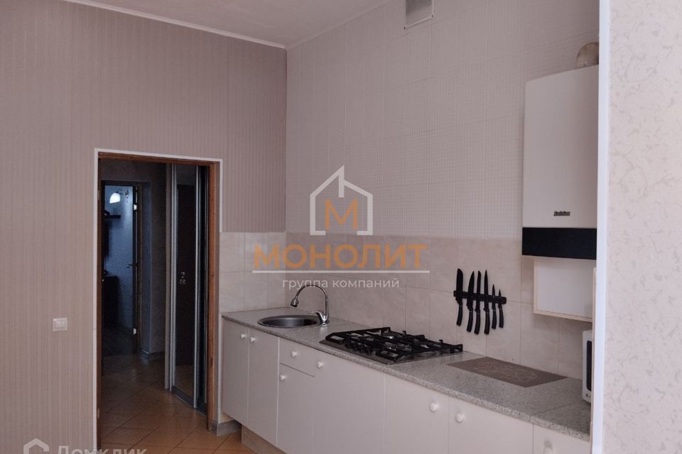 Продаётся 1-комнатная квартира, 43 м²