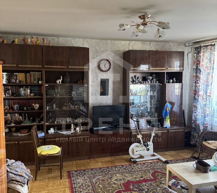 Продаётся 3-комнатная квартира, 57.5 м²