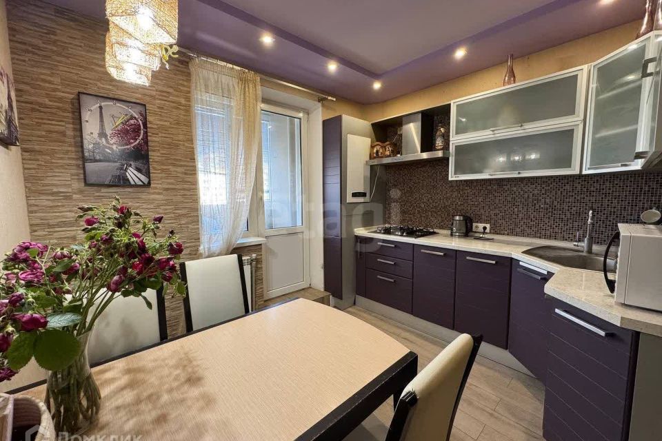 Продаётся 3-комнатная квартира, 63.3 м²