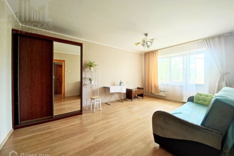 Продаётся 1-комнатная квартира, 37.3 м²