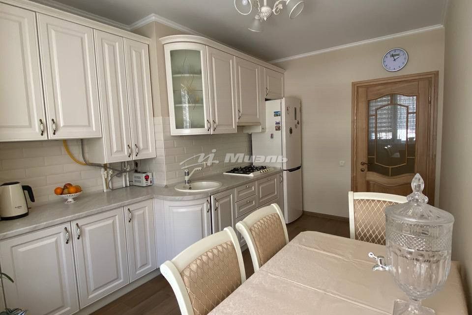 Продаётся 2-комнатная квартира, 62 м²