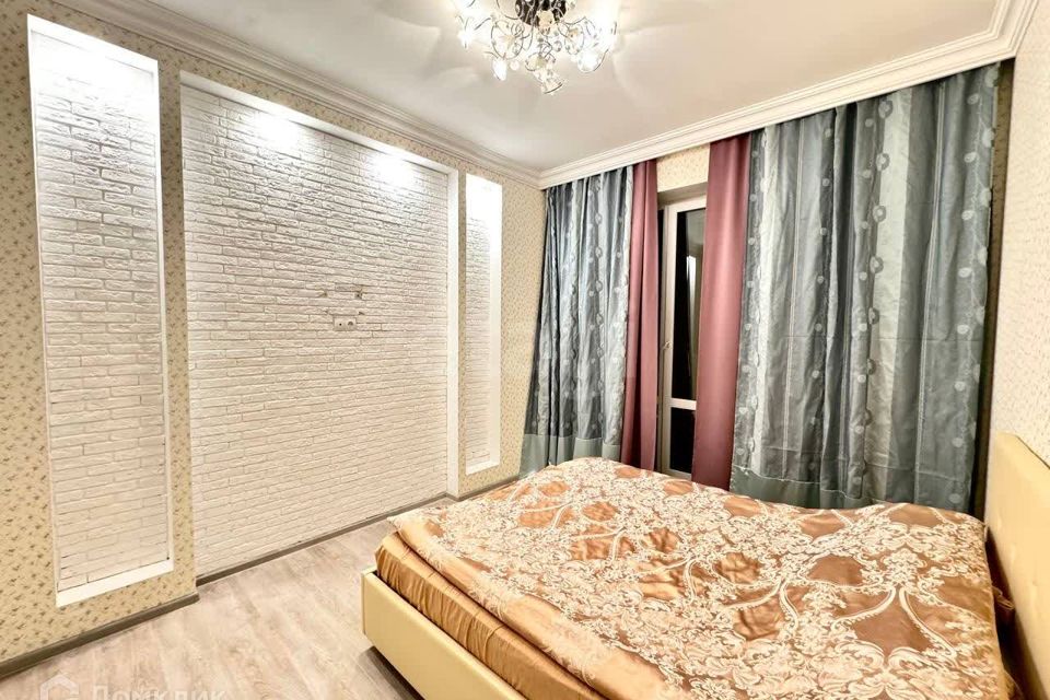 Продаётся 2-комнатная квартира, 80.7 м²