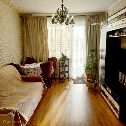 Продаётся 3-комнатная квартира, 62.1 м²