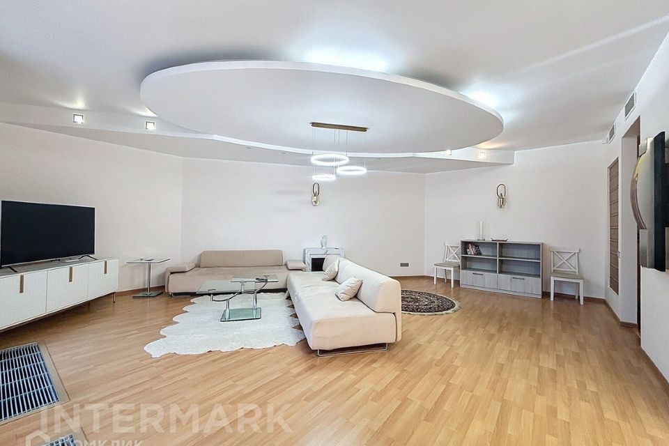 Сдаётся 3-комнатная квартира, 112 м²