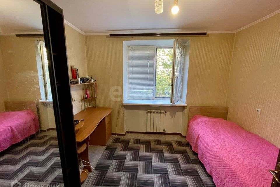 Продаётся 3-комнатная квартира, 49.2 м²