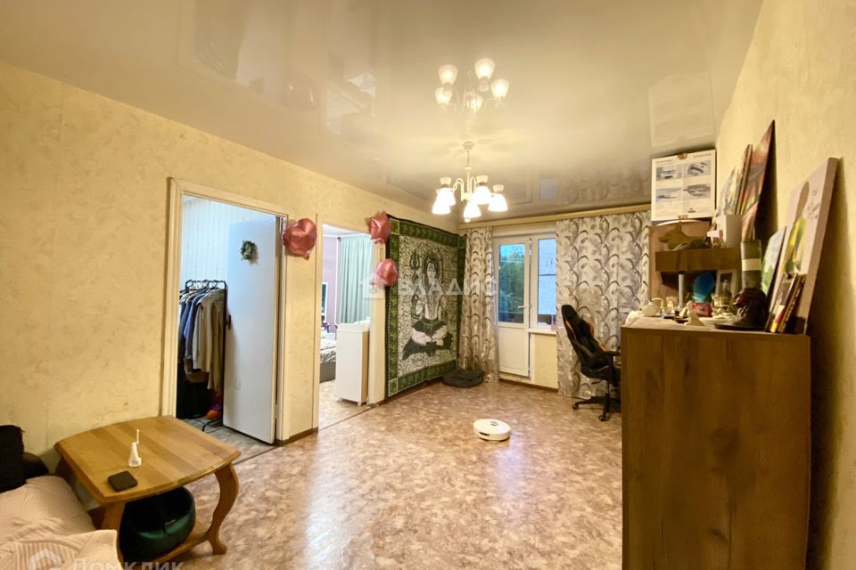 Продаётся 3-комнатная квартира, 51.8 м²