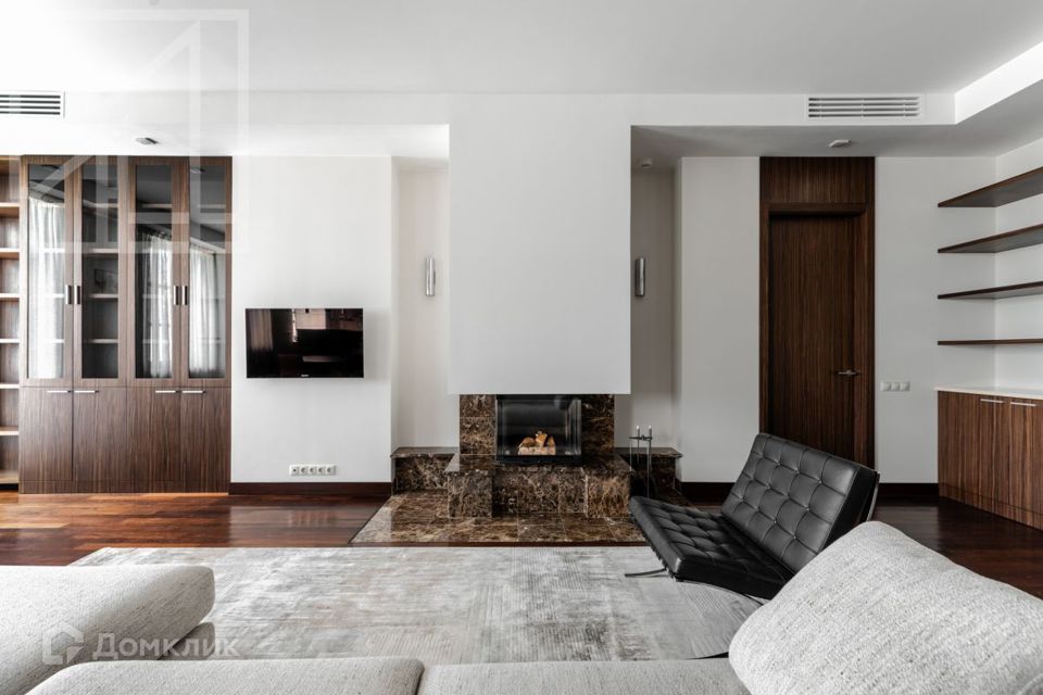 Сдаётся 6-комнатная квартира, 305 м²