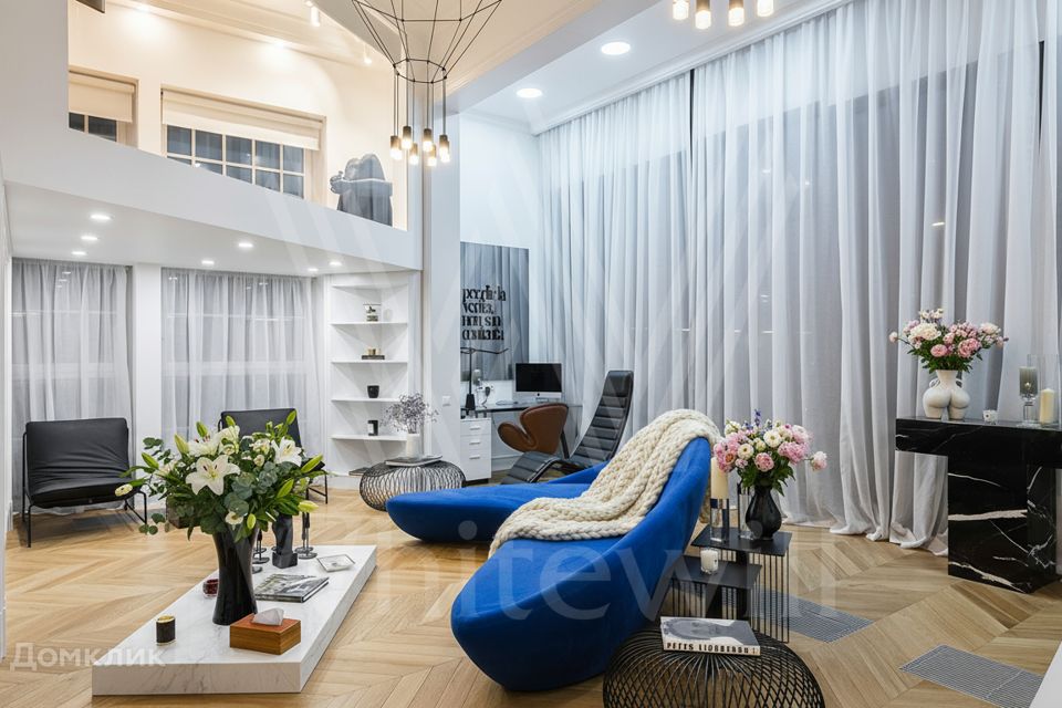 Продаётся 6-комнатная квартира, 295 м²