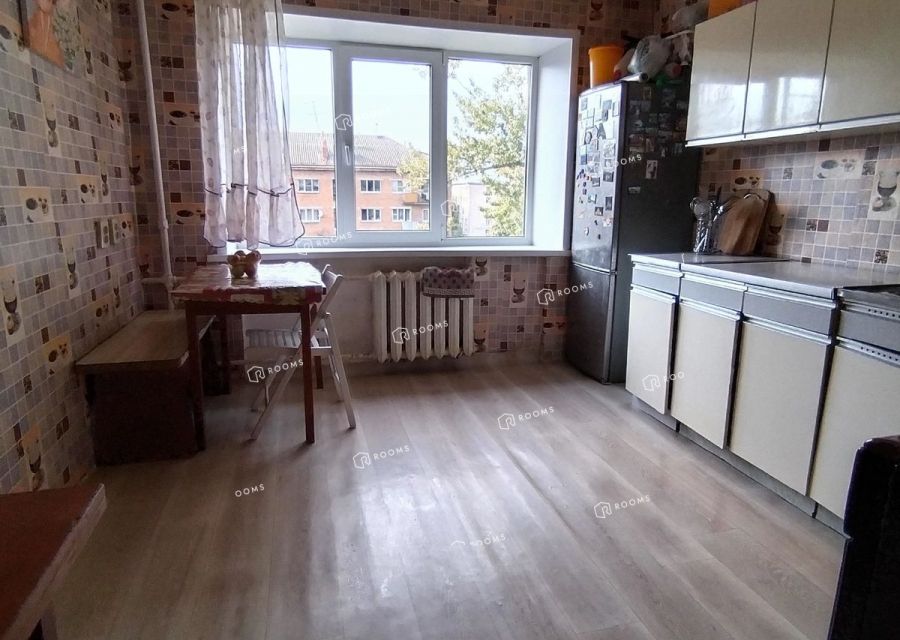 Продаётся 5-комнатная квартира, 106.5 м²