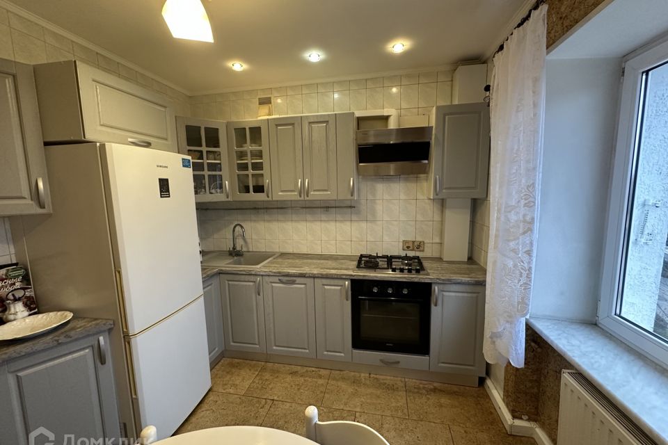 Продаётся 4-комнатная квартира, 122.6 м²