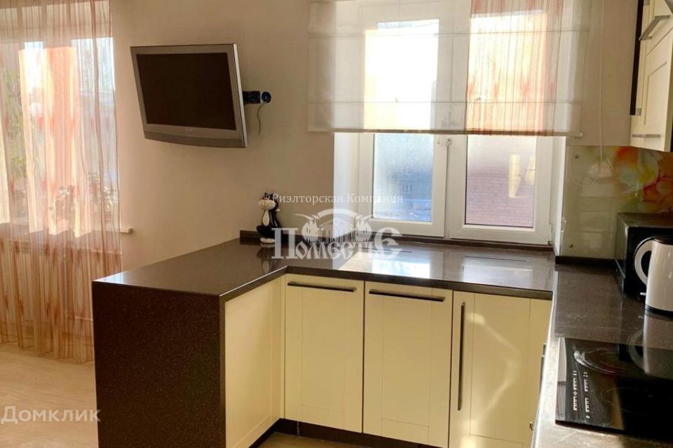 Продаётся 4-комнатная квартира, 87 м²