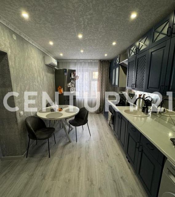 Продаётся 3-комнатная квартира, 70 м²