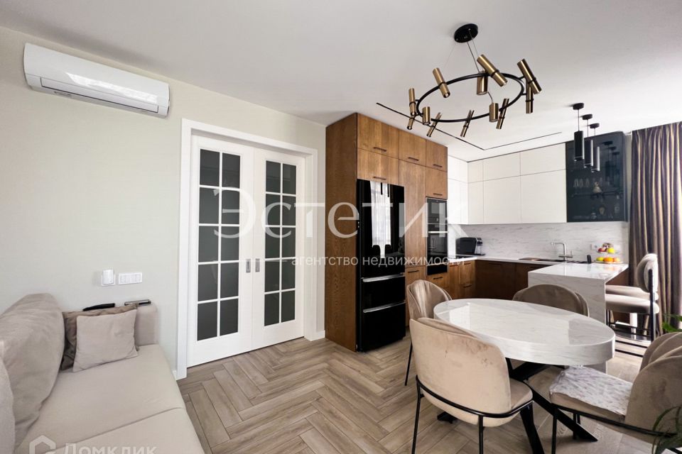Продаётся 4-комнатная квартира, 86.6 м²