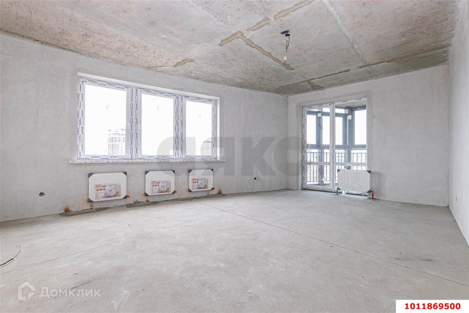 Продаётся 4-комнатная квартира, 103.3 м²