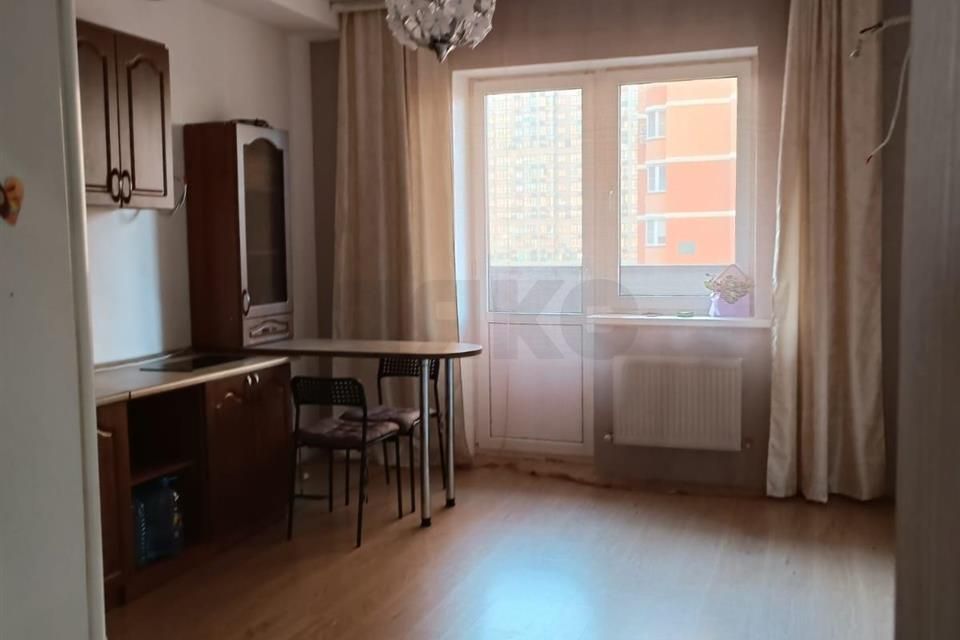 Продаётся 2-комнатная квартира, 76 м²