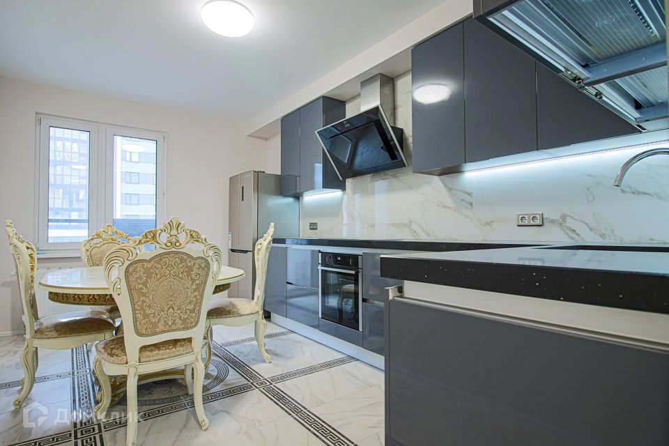Сдаётся 2-комнатная квартира, 65 м²