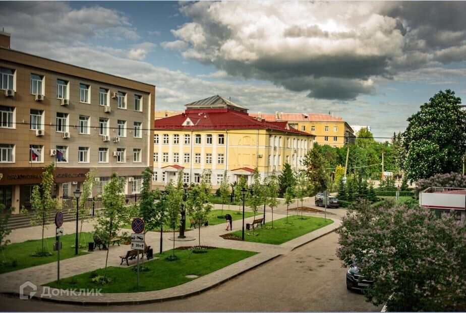 Продаётся 3-комнатная квартира, 107 м²