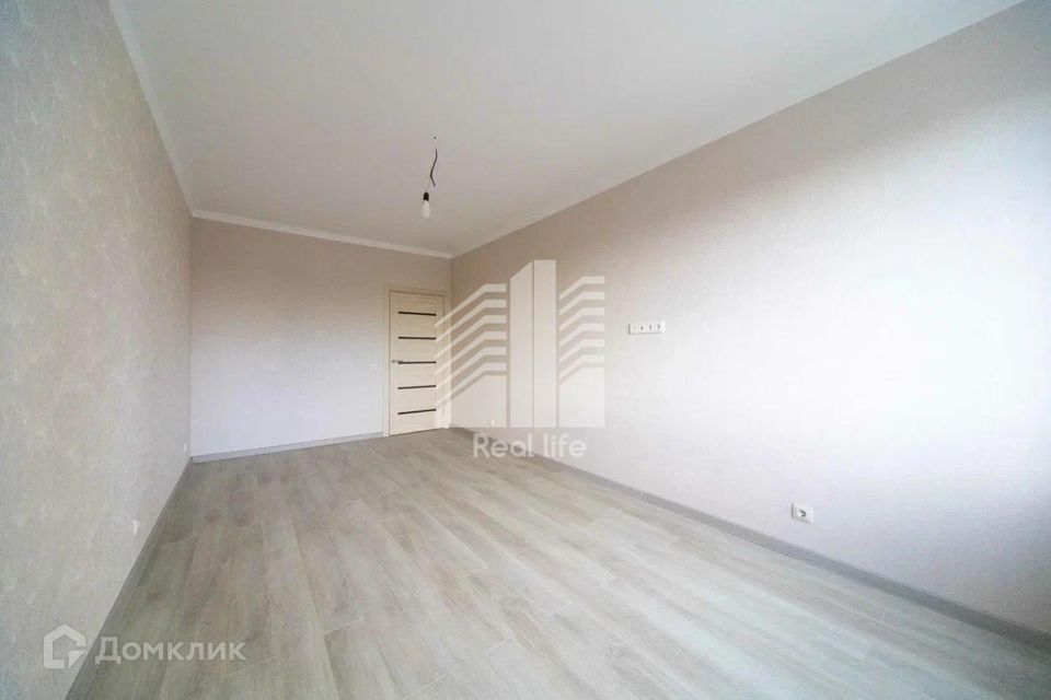 Продаётся 1-комнатная квартира, 38.8 м²