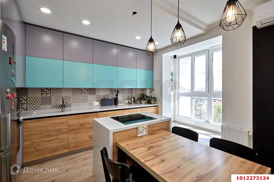 Продаётся 3-комнатная квартира, 72 м²