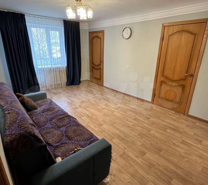 Продаётся 3-комнатная квартира, 50.4 м²