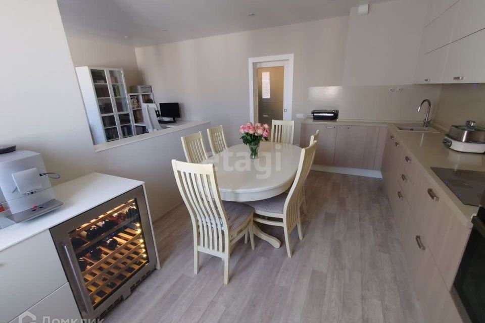 Продаётся 2-комнатная квартира, 73.4 м²